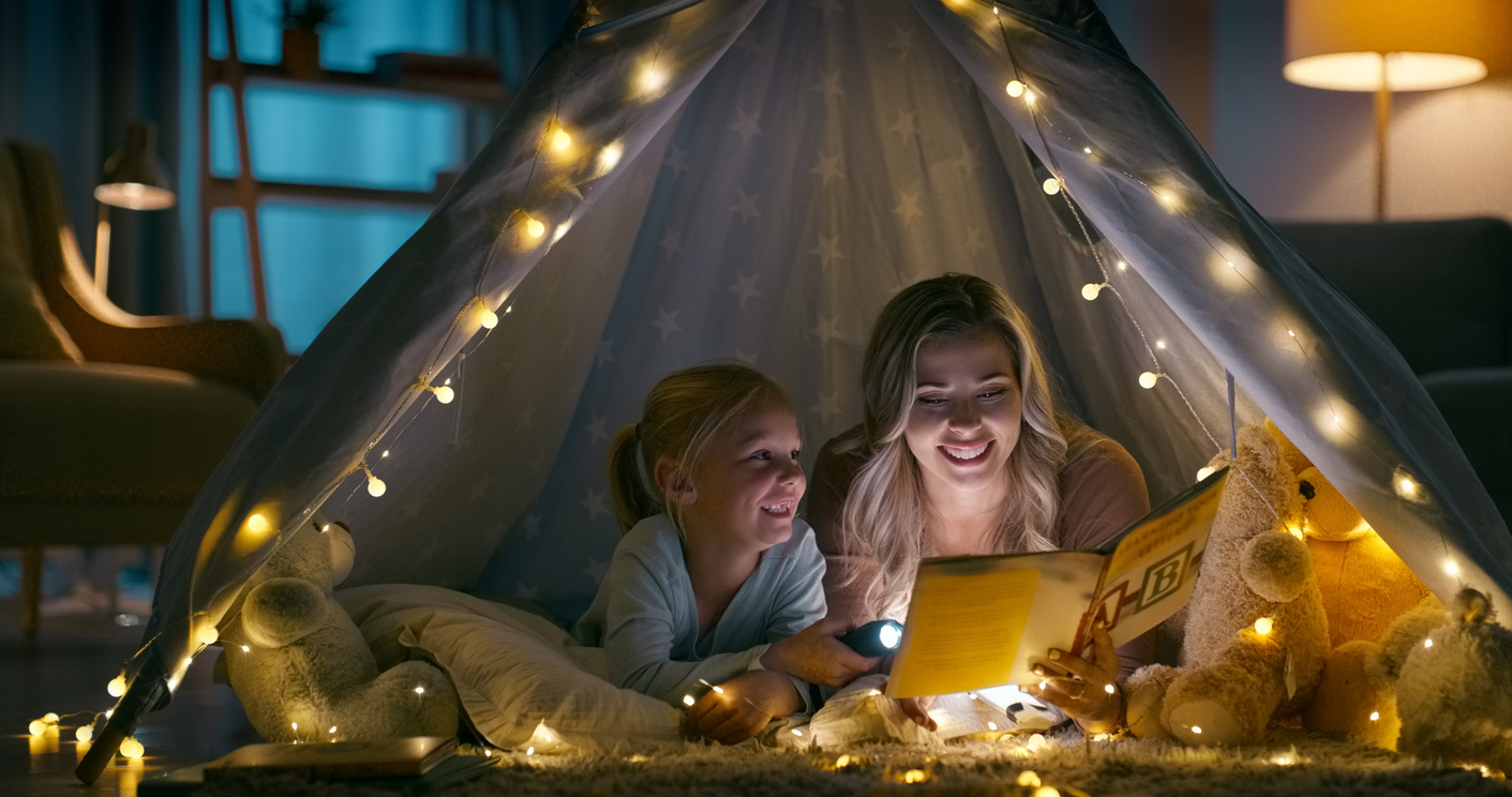 5 λόγοι για τους οποίους είναι καλό να διαβάζεις στο παιδί σου μια ιστορία κάθε βράδυ