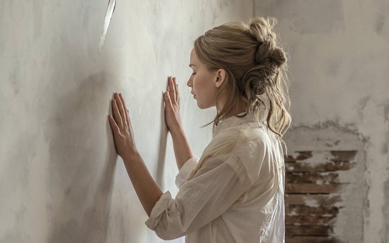 Gaslighting - όταν η ίδια σου η μάνα σε βγάζει "τρελή"