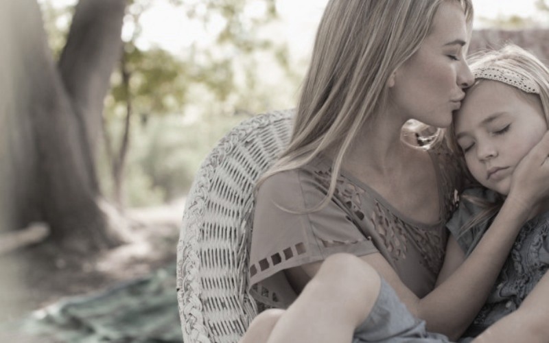 Δεν είσαι σάκος του μποξ, μαμά. Είσαι κυματοθραύστης και φάρος μαζί