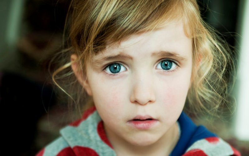 Να γιατί (πρέπει να) κάνουν πολλές ερωτήσεις στο νοσοκομείο αν χτυπήσει ένα παιδί