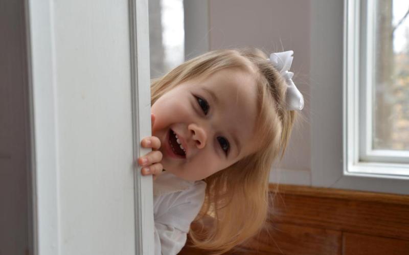 Πώς ένα μικρό που δαγκώνει ή χτυπά μπορεί να γίνει το πιο γλυκό παιδί της παρέας