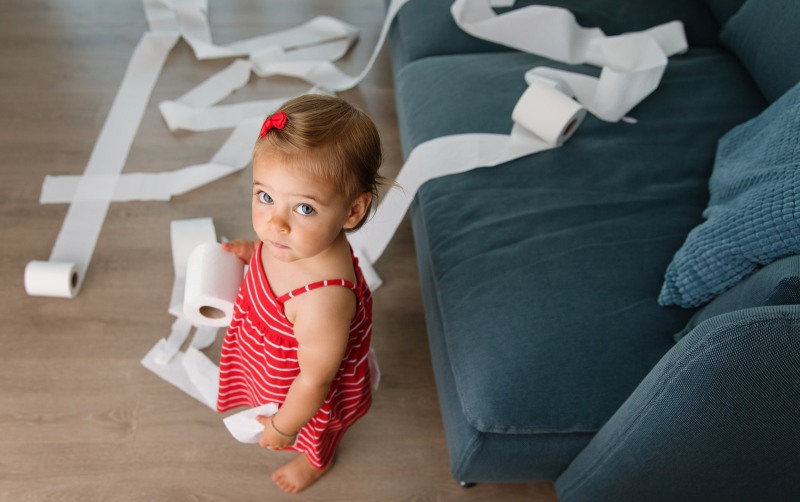 Και τα παιδιά είναι άνθρωποι - να τους φέρεστε με καλοσύνη και σεβασμό