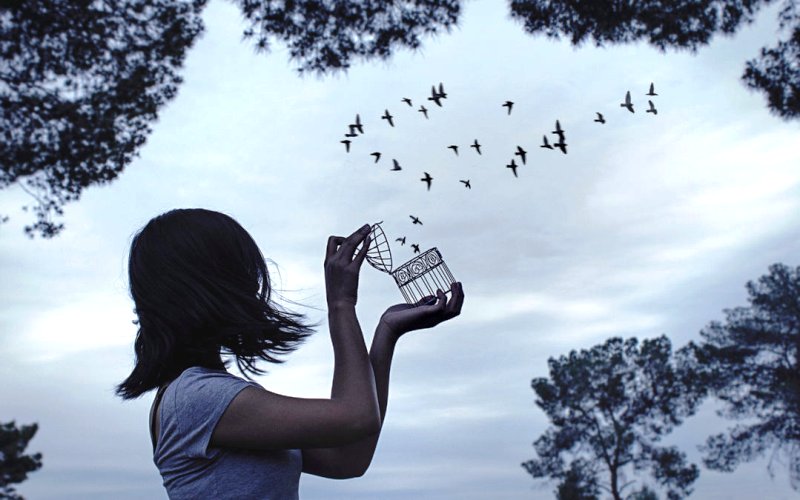 10 πράγματα που θα συμβούν όταν ξεκόψεις από ένα τοξικό μέλος της οικογένειάς σου