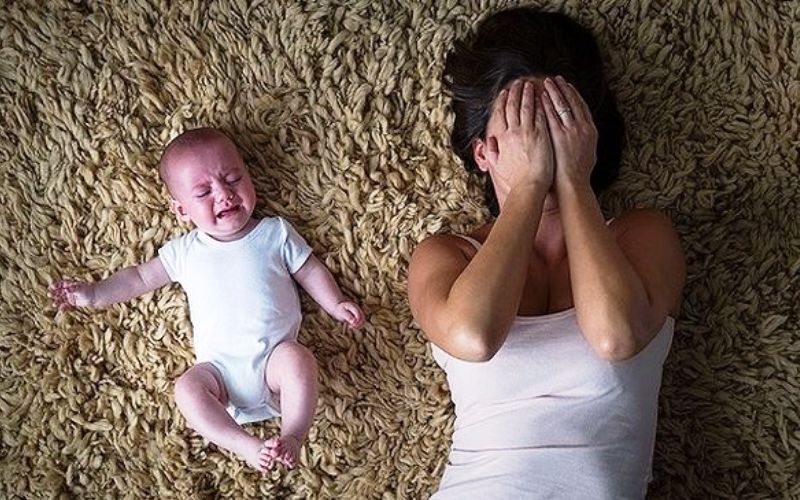 12 πράγματα που ΔΕΝ πρέπει να κάνετε σήμερα αν σας ξαγρύπνησε το παιδί σας χθες