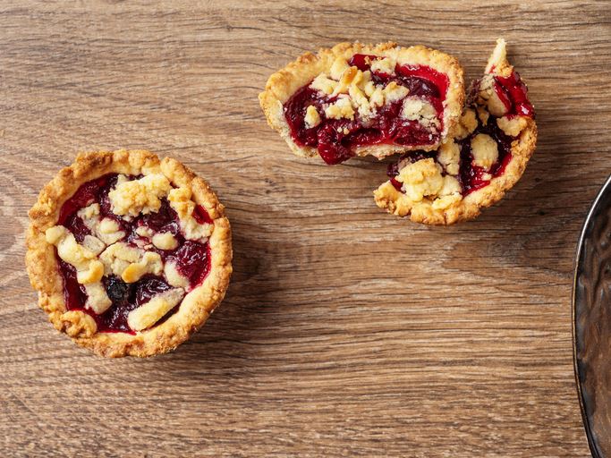 Ταρτάκια βρώμης με γιαούρτι και φρέσκα φρούτα