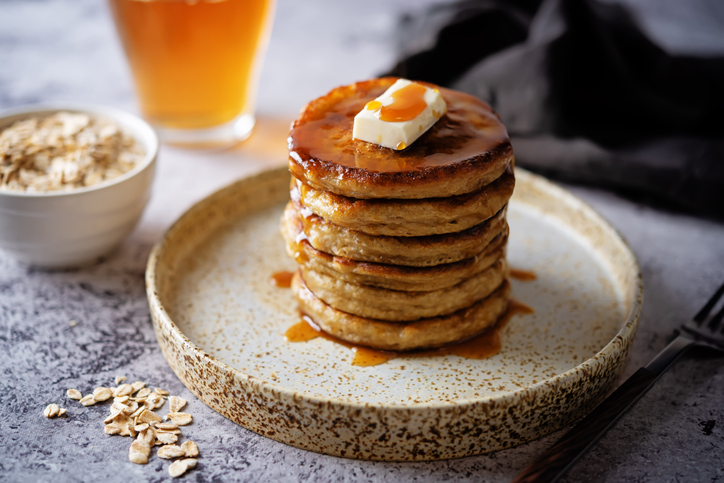 Υγιεινά pancakes με γλυκοπατάτα και νιφάδες βρώμης