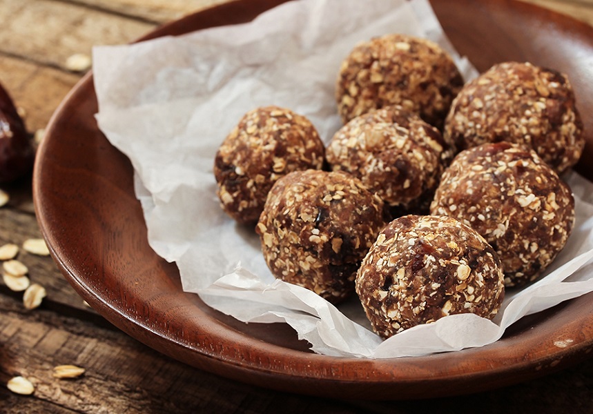 Μπάλες ενέργειας με σοκολάτα και βρώμη - χωρίς ψήσιμο