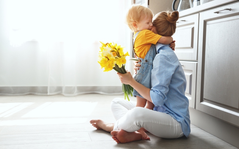 Πώς να είσαι μια -όσο γίνεται- ξεκούραστη και ισορροπημένη μαμά