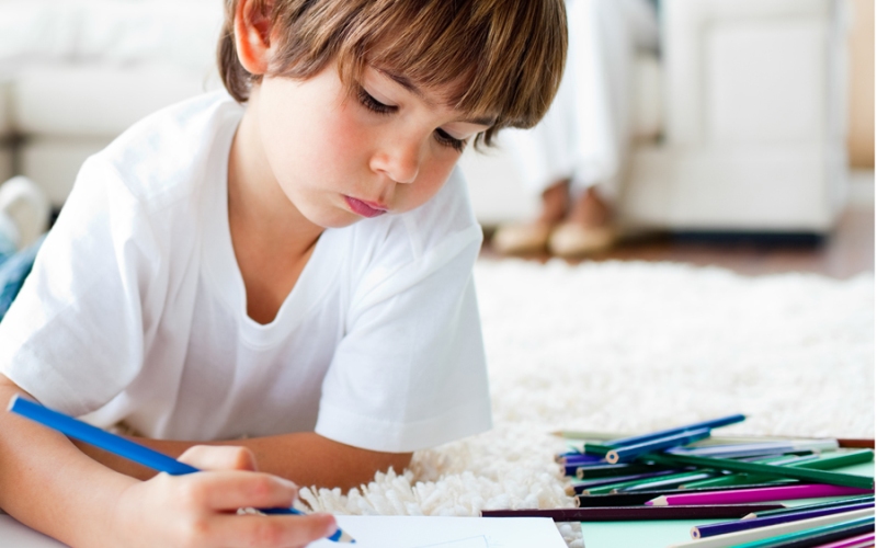 H πρωτιά στους βαθμούς "μετρά" στο σχολικό περιβάλλον, αλλά όχι στην αληθινή ζωή