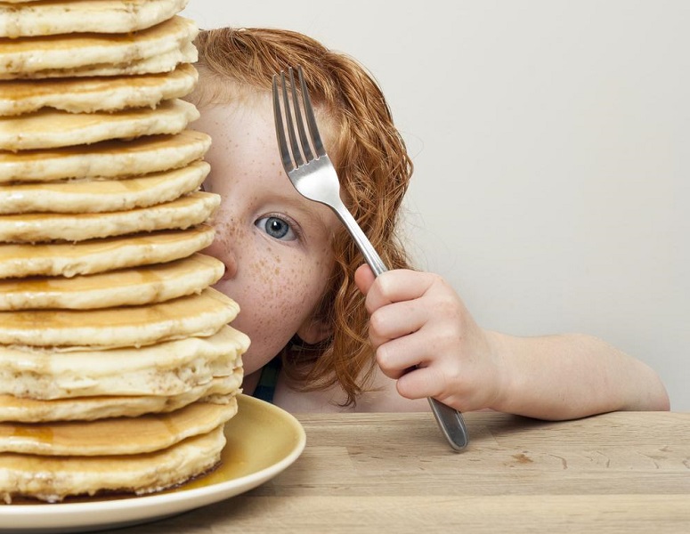 3 συνταγές για υγιεινές τηγανίτες που θα αγαπήσουν τα παιδιά
