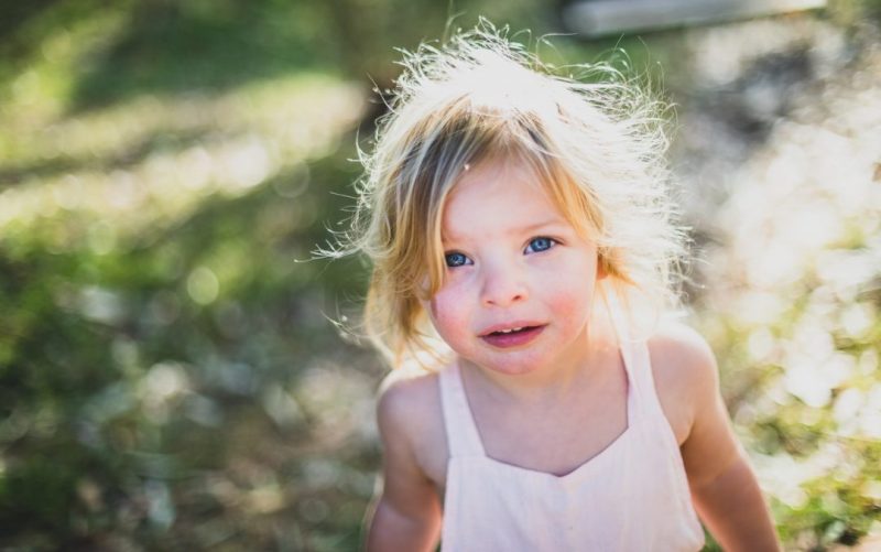 «Δεν είμαι κακό παιδί. Είμαι μόνο 2 ετών!» - ένα ποστ με διαφορετικές αντιδράσεις γονιών!