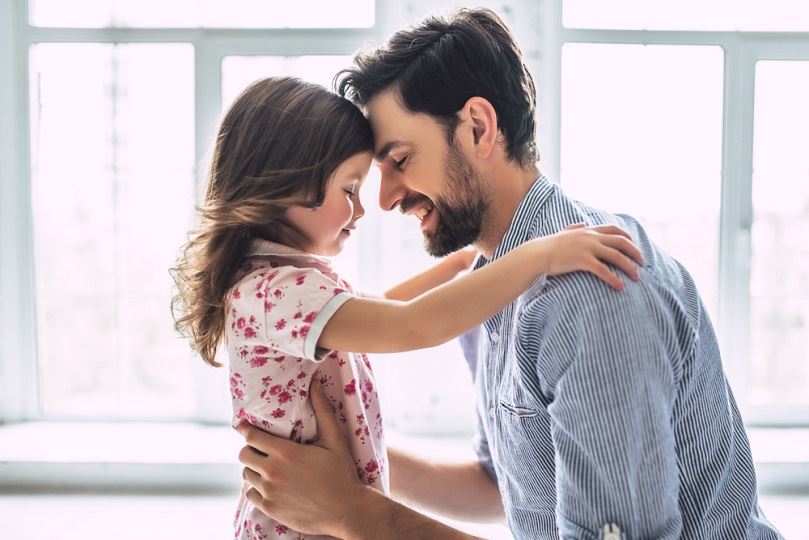 Οι άνδρες που είναι μπαμπάδες κοριτσιού, γίνονται λιγότερο σεξιστές