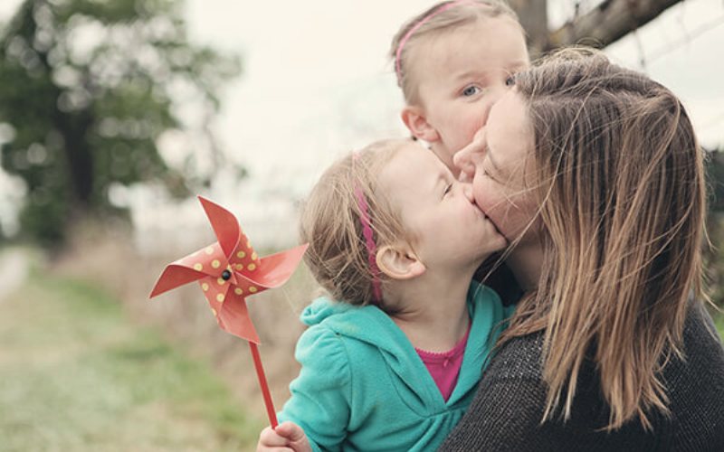 Η σημασία του να παίζετε με το παιδί σας - 10-20 λεπτά καθημερινά αρκούν!