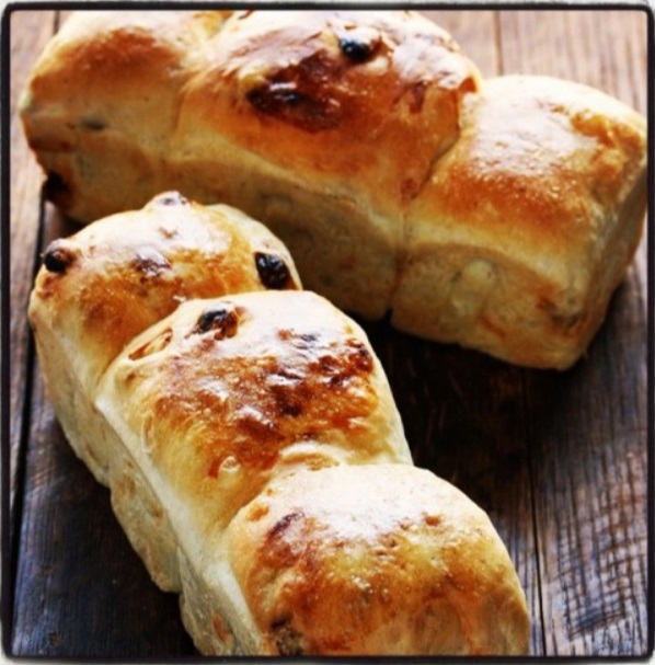 Σταφιδόψωμο με κουάκερ και μέλι