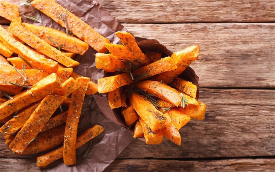5 μυστικά για να γίνουν οι πατάτες φούρνου σαν τηγανητές