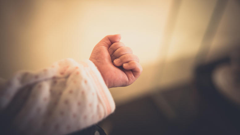 Καταγγελία για απόπειρα αρπαγής βρέφους στη Θεσσαλονίκη