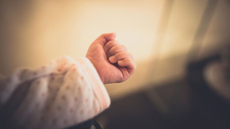 Καταγγελία για απόπειρα αρπαγής βρέφους στη Θεσσαλονίκη