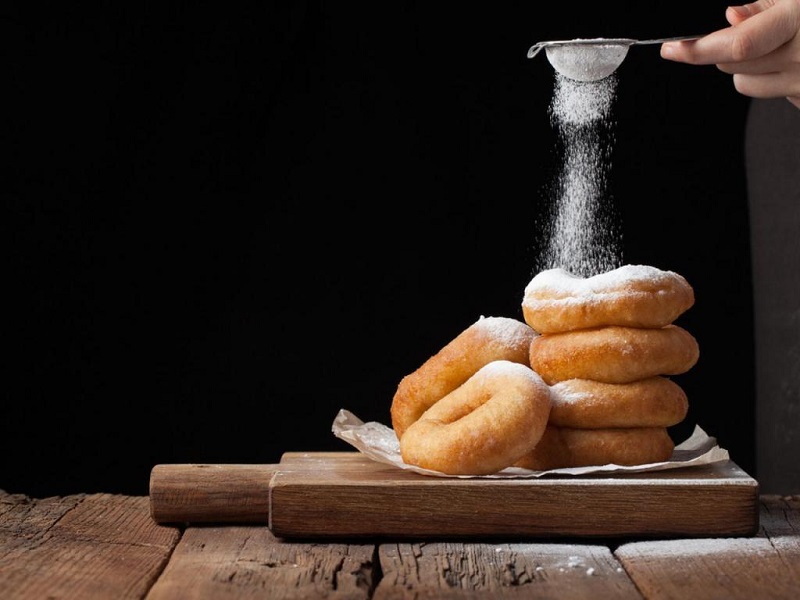 Υγιεινά donuts με μπανάνα χωρίς ζάχαρη