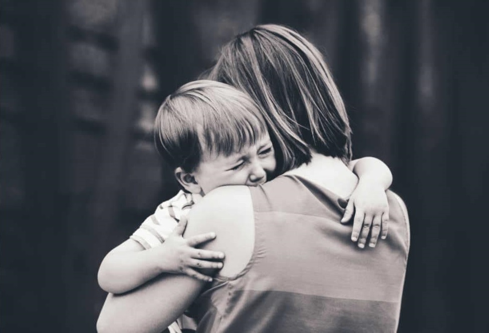 Η διαδικασία 6 βημάτων για Emotion Coaching όταν το παιδί σας είναι αναστατωμένο