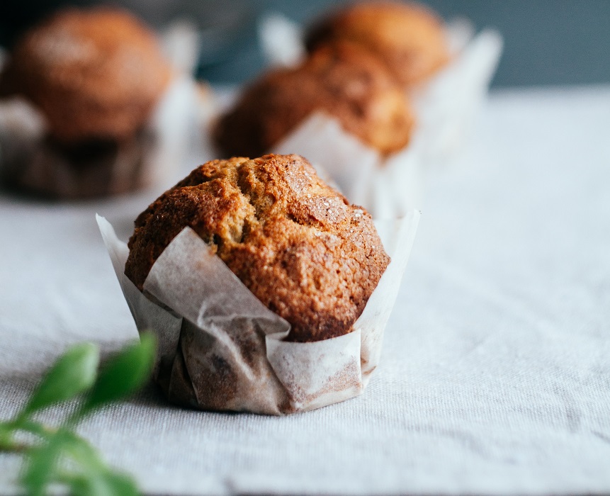 Μάφιν με ροδάκινα και γιαούρτι