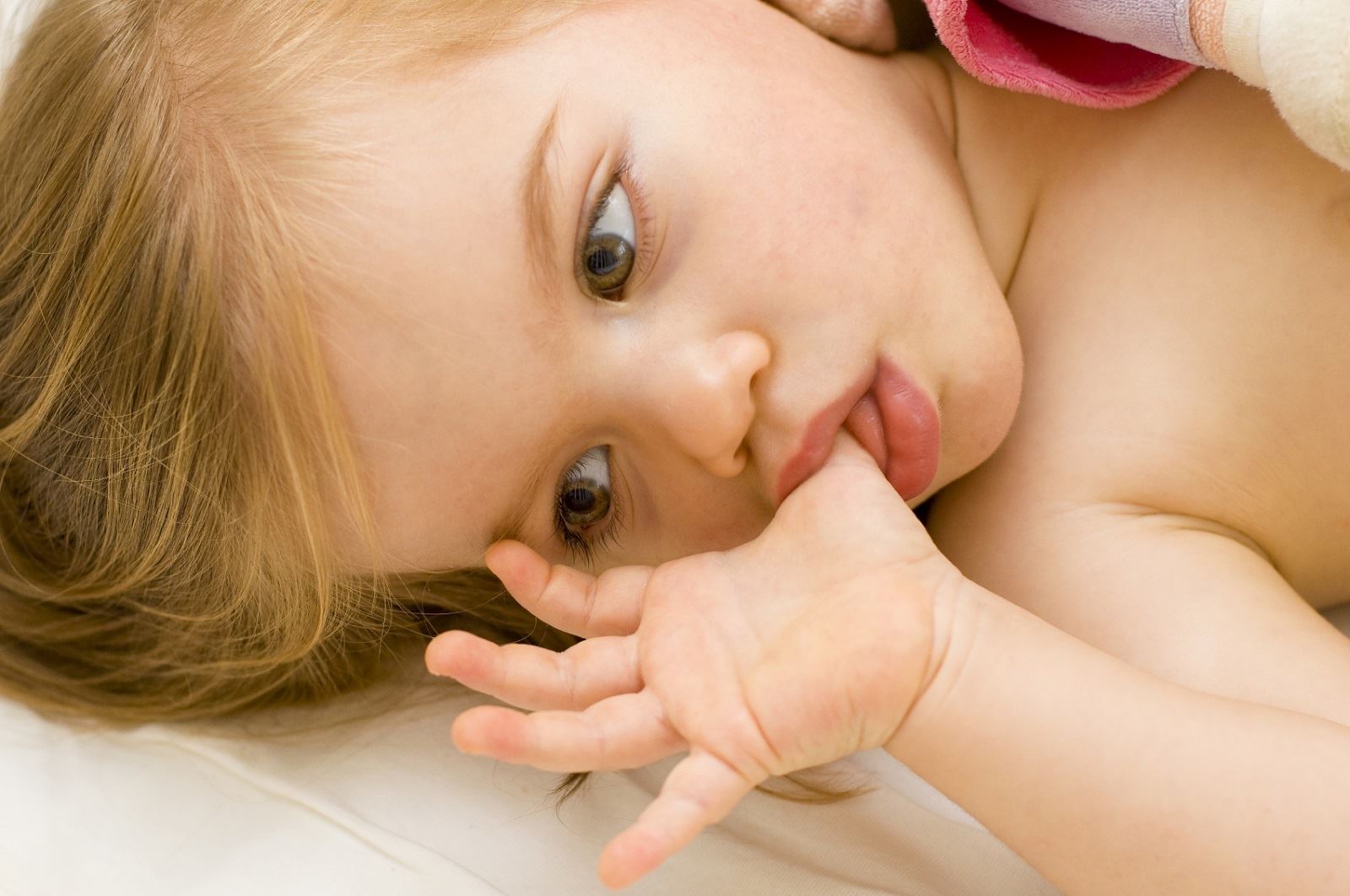 "Εγώ δεν θα γίνω απ' αυτές με τα δίχρονα που τους τραβάνε την μπλούζα και ζητάνε να θηλάσουν"