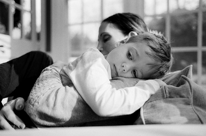 Οι άυπνες μητέρες διαφυλάσσουν το μέλλον του κόσμου