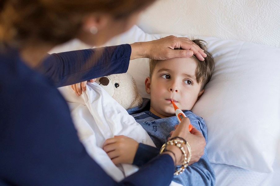 5 σημεία για τον κορονοϊό στα παιδιά | Δεν είναι όλοι οι πυρετοί αυτές τις μέρες στα παιδιά κορονοϊός