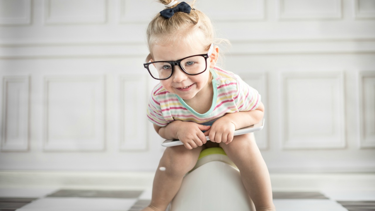 Πώς το παιδί θα μάθει να χρησιμοποιεί την τουαλέτα