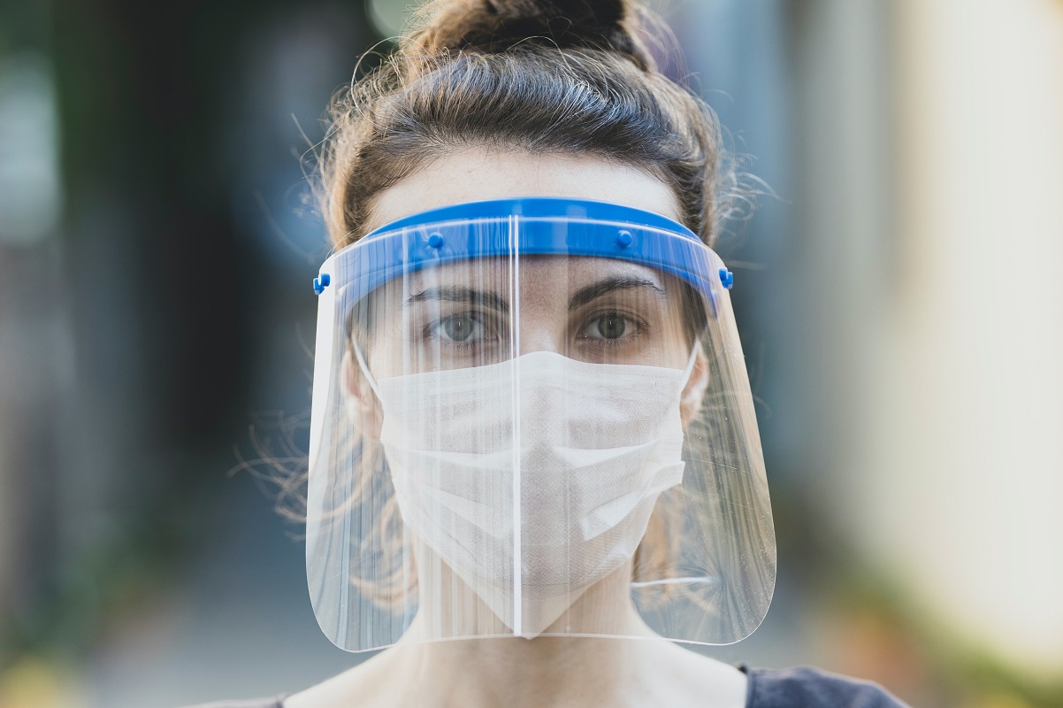 Ποιες μάσκες μας αποτρέπουν οι ειδικοί να φοράμε;