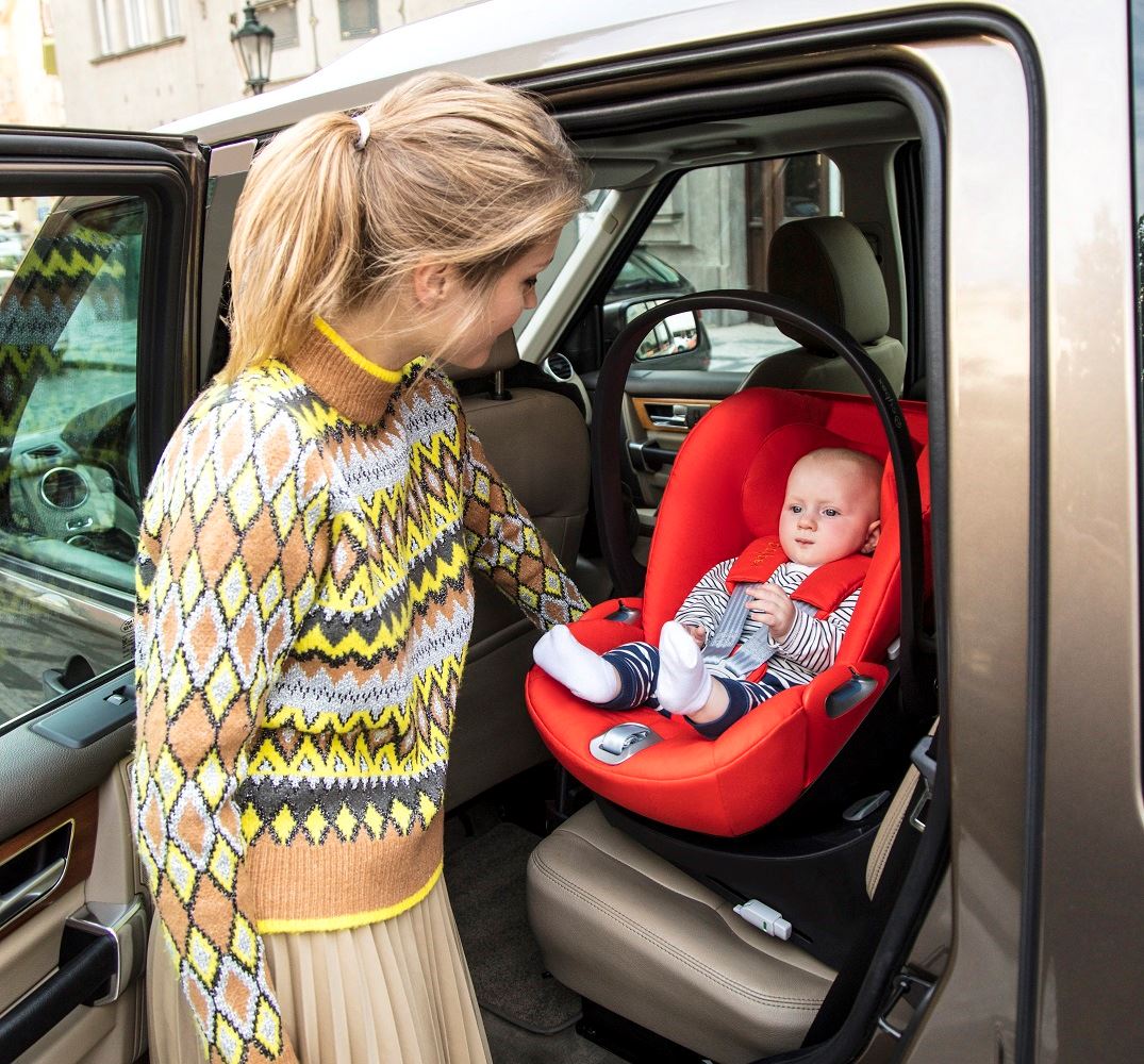 Παιδική ασφάλεια | Με ποια κριτήρια επιλέγουμε το κατάλληλο παιδικό κάθισμα αυτοκινήτου