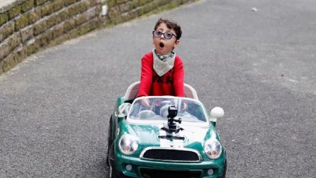 Ένας φανταστικός 7χρονος με αναπηρία γίνεται αληθινός influencer και βάζει τέλος στα στερεότυπα