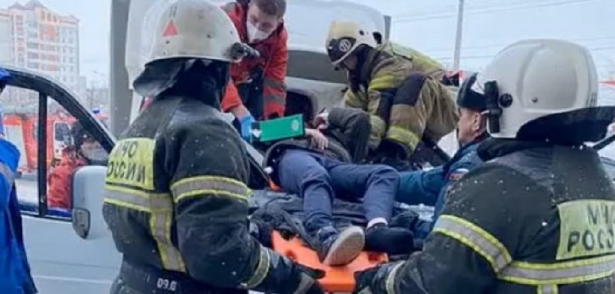 Ρωσία - Εντεκάχρονος με ερωτική απογοήτευση πήδηξε από τον 23ο όροφο και επέζησε