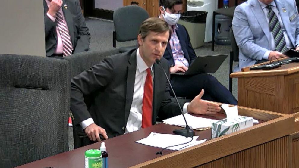 «Αφήστε τα παιδιά να είναι ο εαυτός τους» | Πατέρας μιλά για την transgender κόρη του και γίνεται viral