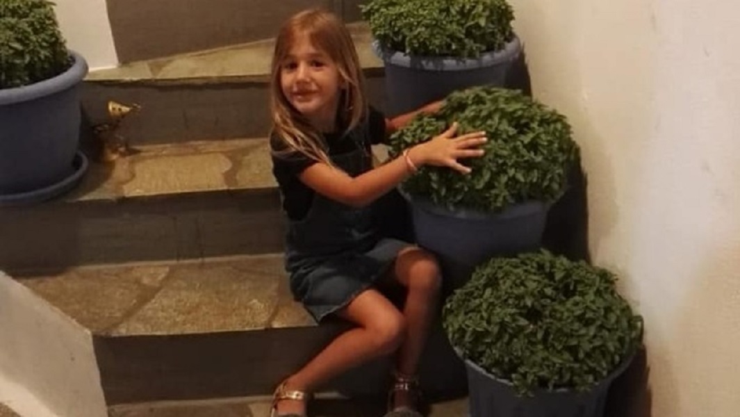 "Αυτό το πλάσμα, δεν είναι ακόμη γυναίκα, αλλά έχει τον θαυμασμό μου όσο καμία γυναίκα στον κόσμο"