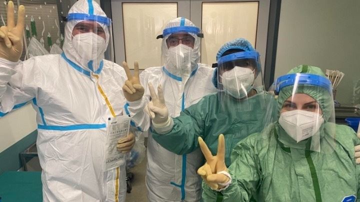 Ενδομήτρια επέμβαση εμβρύου, για πρώτη φορά στην Ελλάδα, σε έγκυο με λοίμωξη COVID-19