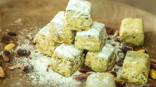 Εύκολες μπουκιές χαλβά με ταχίνι, χωρίς ζάχαρη, χωρίς ψήσιμο