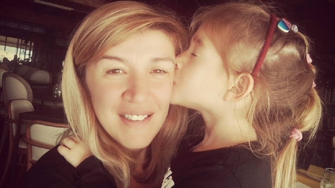 "Θα πενθώ για όσο καιρό σε αγαπάω και αυτό σημαίνει για πάντα αστέρι μου": Η συγκλονιστική ανάρτηση της Ξένιας Πρεζεράκου για την Αναστασία της