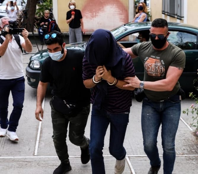 Δεν θέλω οι γιοι μου να είναι τέλειοι. Θέλω να γίνουν άνθρωποι.