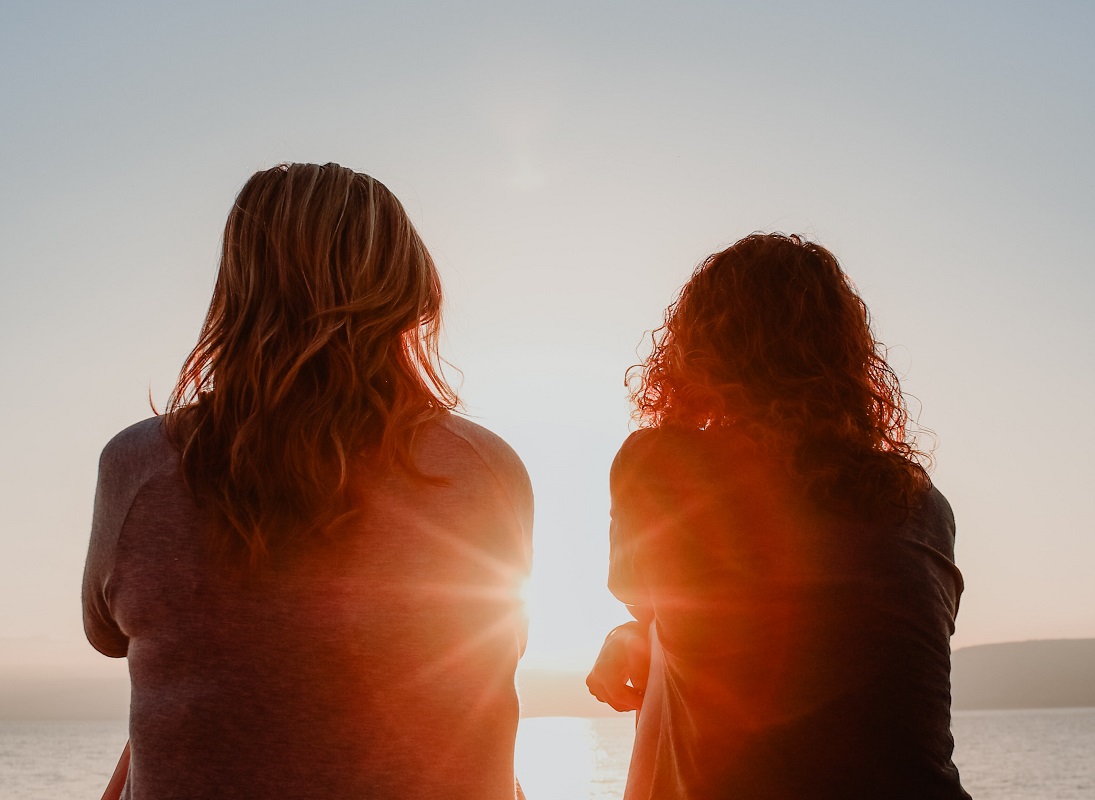 Στις φίλες που μας θυμίζουν να μην ξεχνάμε τον εαυτό μας μέσα στον ρόλο της γονεϊκότητας