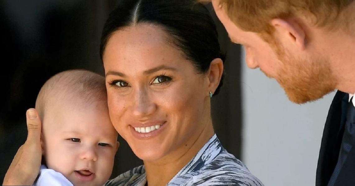 Ο μικρός Άρτσι είναι σαν όλα τα παιδιά της ηλικίας του: "Kατέστρεψε" τη χριστουγεννιάτικη έκπληξη της μαμάς του, Μέγκαν Μαρκλ