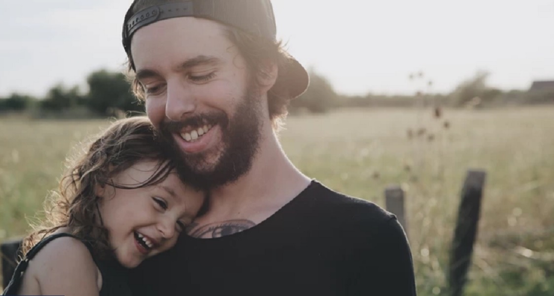 Ψηφίζεται σήμερα το νομοσχέδιο για τη συνεπιμέλεια - Έντονες διαφωνίες από Γιαννάκου και Κεφαλογιάννη