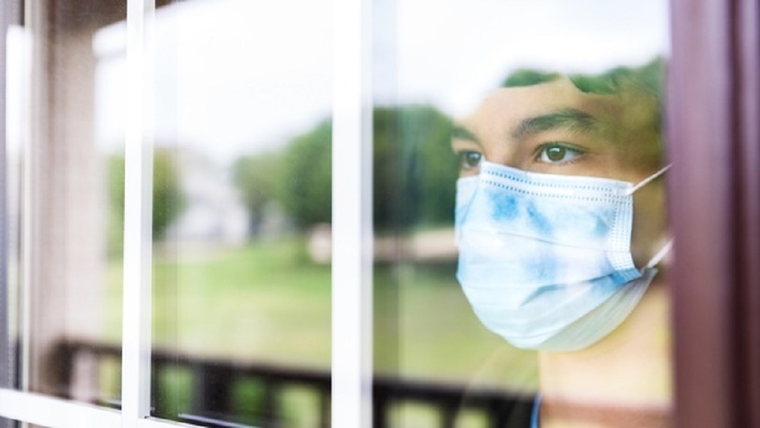 «Είσαι 11 κι έρχεται να σε αποτελειώσει το self-test. Κάνεις ένα και βγαίνει θετικό»