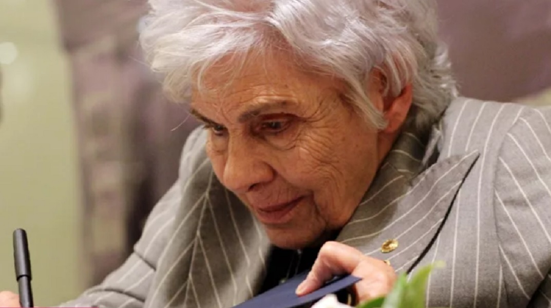 Κική Δημουλά - Ένα υπέροχο βίντεο με στίχους της που αναρτήθηκαν στα social media