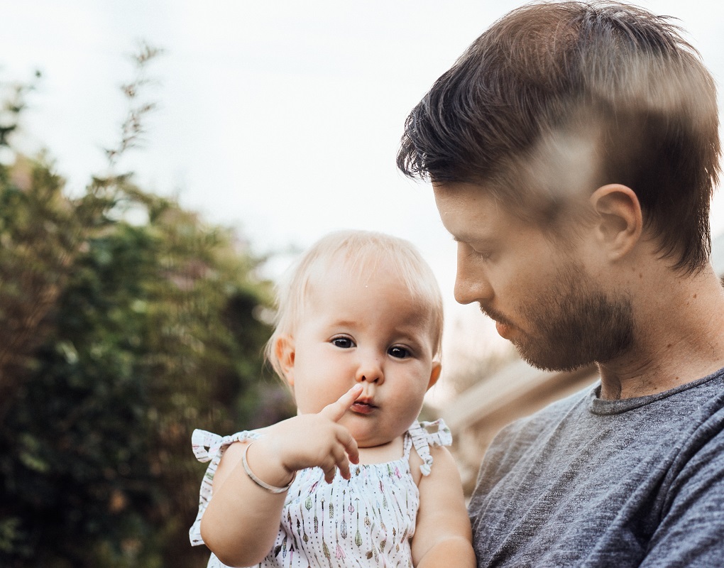 Άσε και κάτι να πέσει κάτω, Μαμά / Μπαμπά!
