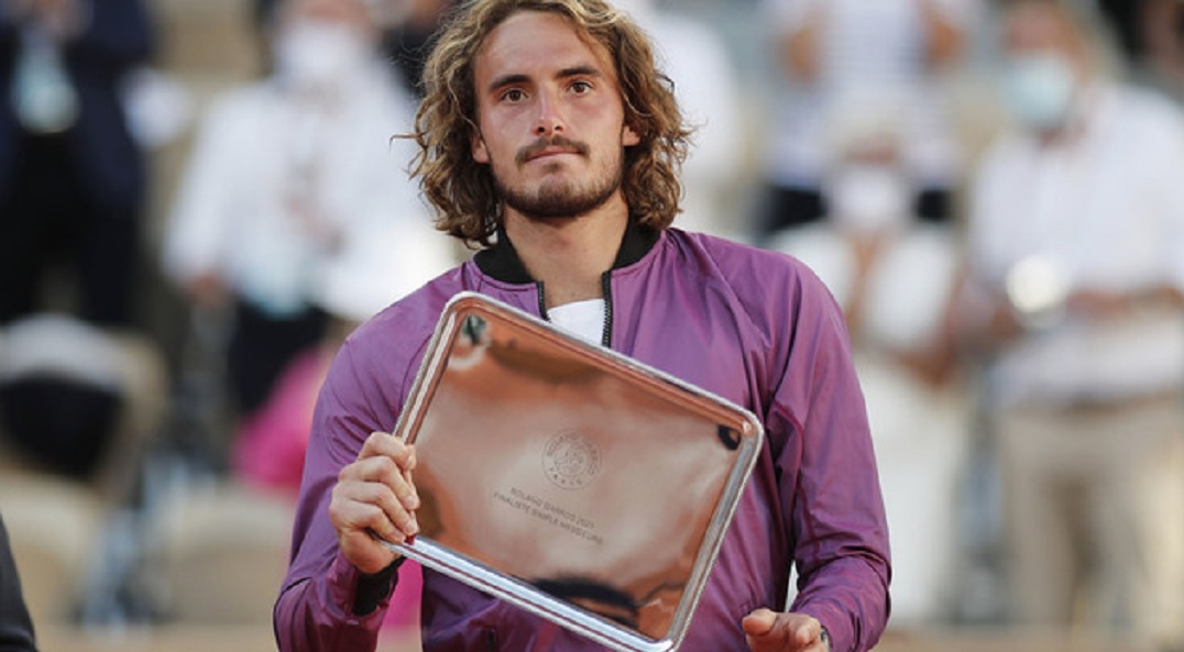 Στέφανος Τσιτσιπάς «Άνθρωποι σαν την γιαγιά μου σε κάνουν να ονειρεύεσαι»