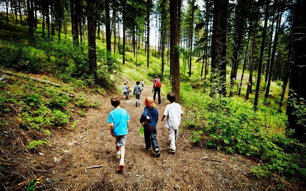 Γονέας χτύπησε ομαδάρχη στην Κρήτη επειδή ζήτησε από το παιδί του να φορέσει μάσκα