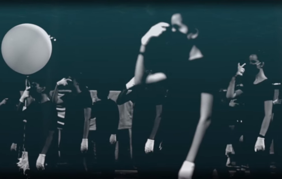 Χατζηγιάννης – “Κανένας Μόνος”: Παιδιά του Δημοτικού το ερμηνεύουν στη νοηματική