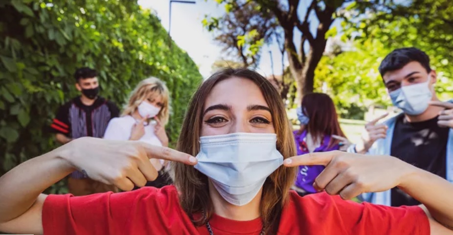 Εμβόλιο ή covid-19; Ποιο έχει μεγαλύτερο κίνδυνο φλεγμονής της καρδιάς για τους εφήβους;