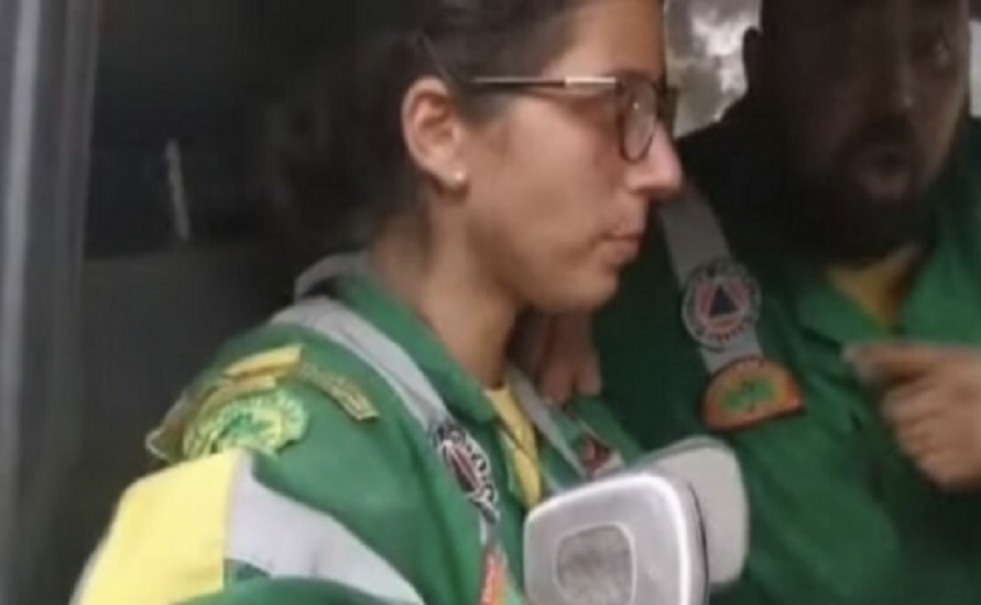 Φωτιά στη Βαρυμπόμπη: «Εθελόντρια έσβηνε φωτιά σε άλλα σπίτια και κάηκε το δικό της»