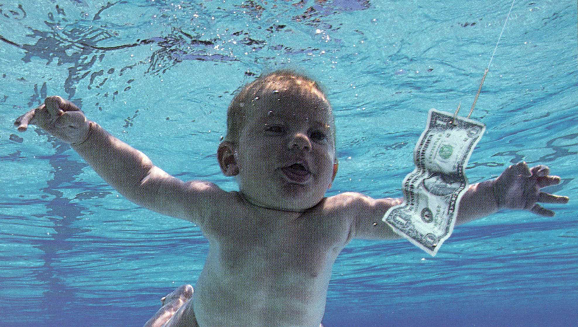 Σε άλλα νέα, το μωρό στο εξώφυλλο του Nevermind μηνύει τους Nirvana